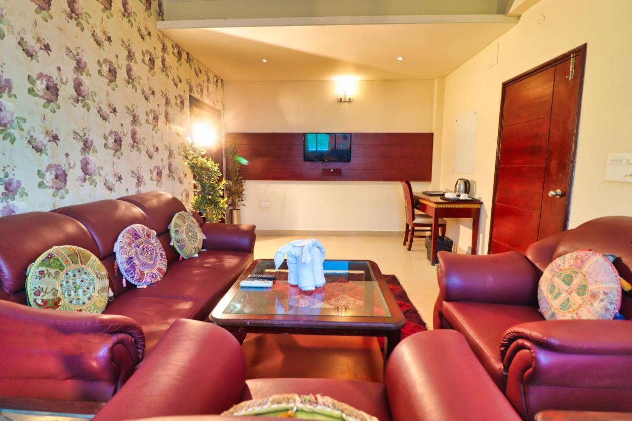 Crestmont Ashapurna Jaipur, Banipark Hotell Eksteriør bilde